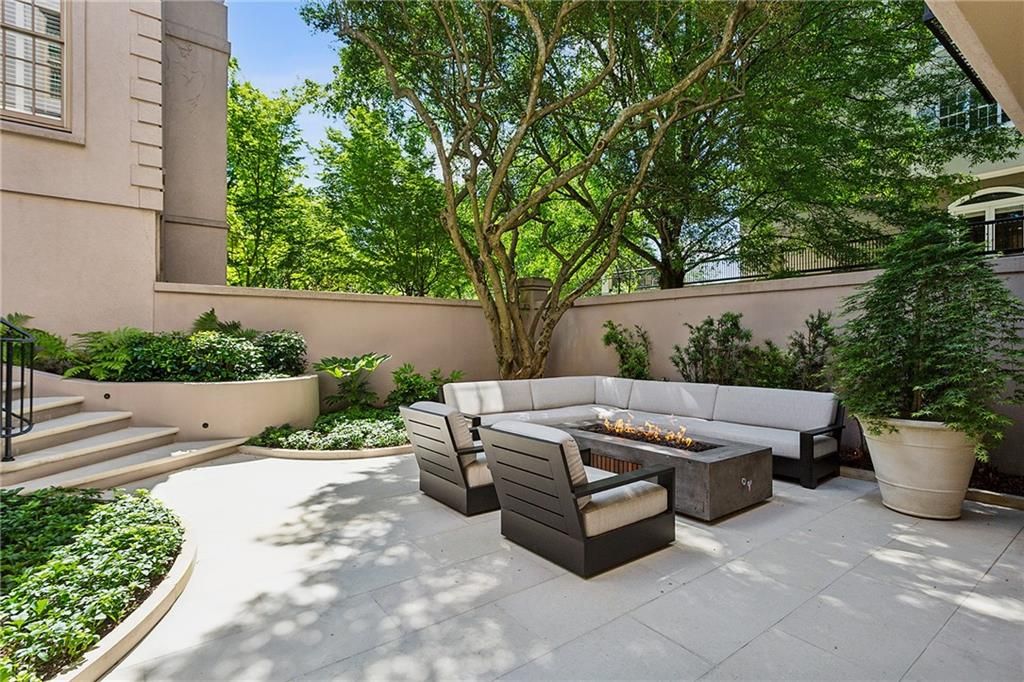 2525 Peachtree Road NE 32, Atlanta, GA 30305