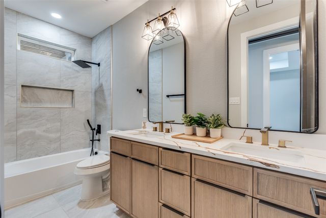 27073 Stonewood Drive, Whitney, TX 76692