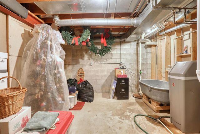N128W12985 Highland ROAD, Germantown, WI 53022