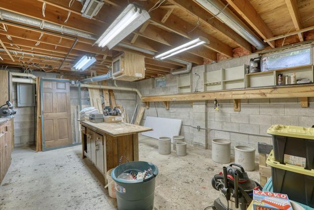 N128W12985 Highland ROAD, Germantown, WI 53022