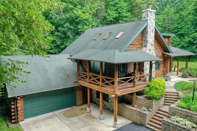 N128W12985 Highland ROAD, Germantown, WI 53022