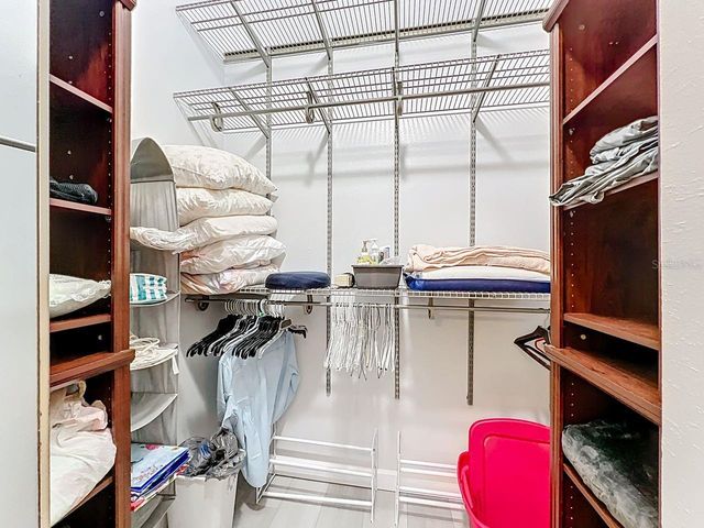 2907 OAK LANE, Bradenton, FL 34209