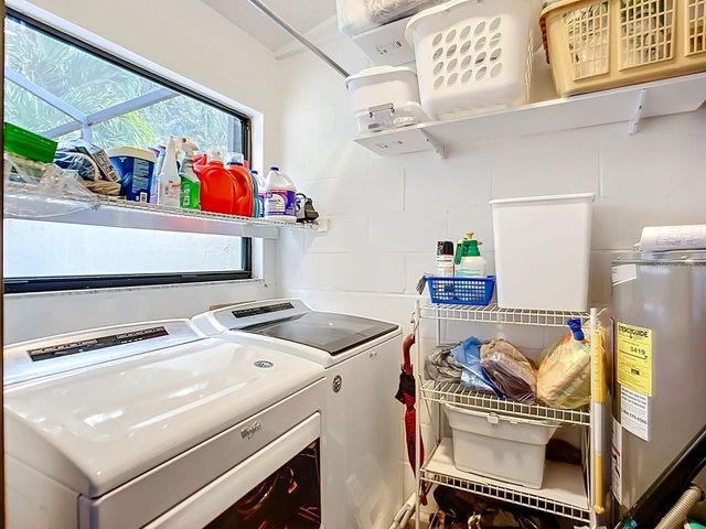 2907 OAK LANE, Bradenton, FL 34209