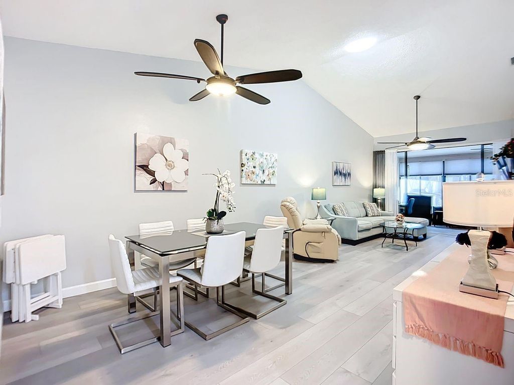 Image 17 of property listing at 2907 OAK LANE, Bradenton, FL 34209