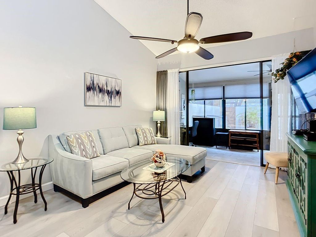 Image 18 of property listing at 2907 OAK LANE, Bradenton, FL 34209