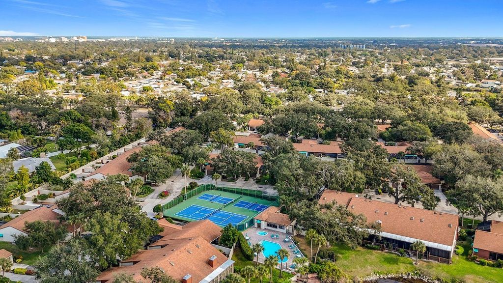 Image 34 of property listing at 2907 OAK LANE, Bradenton, FL 34209