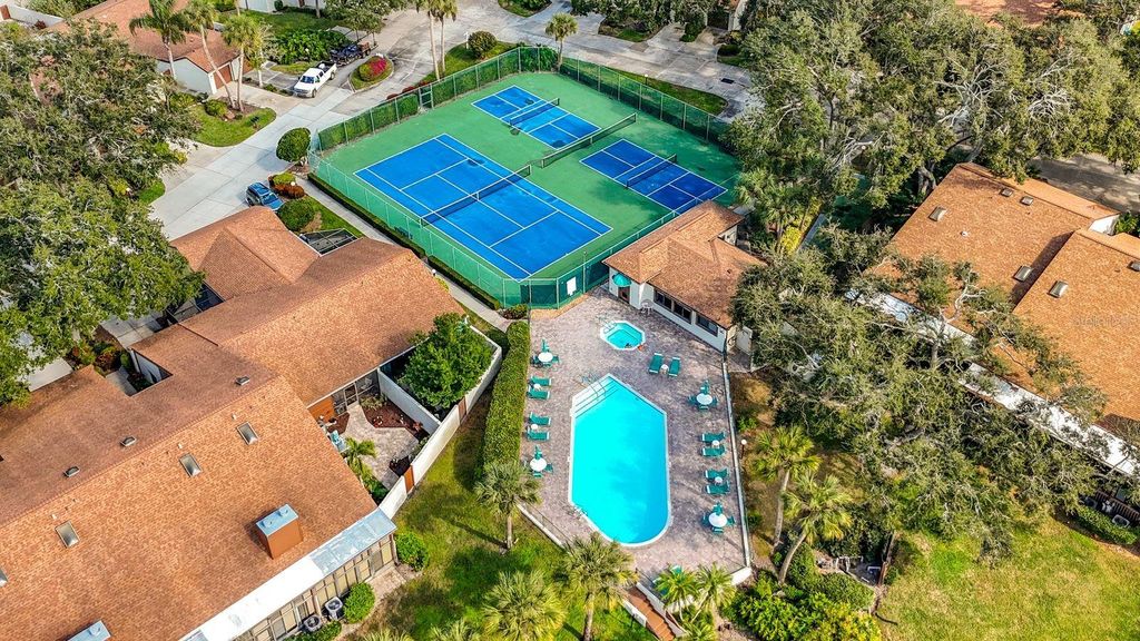 Image 36 of property listing at 2907 OAK LANE, Bradenton, FL 34209