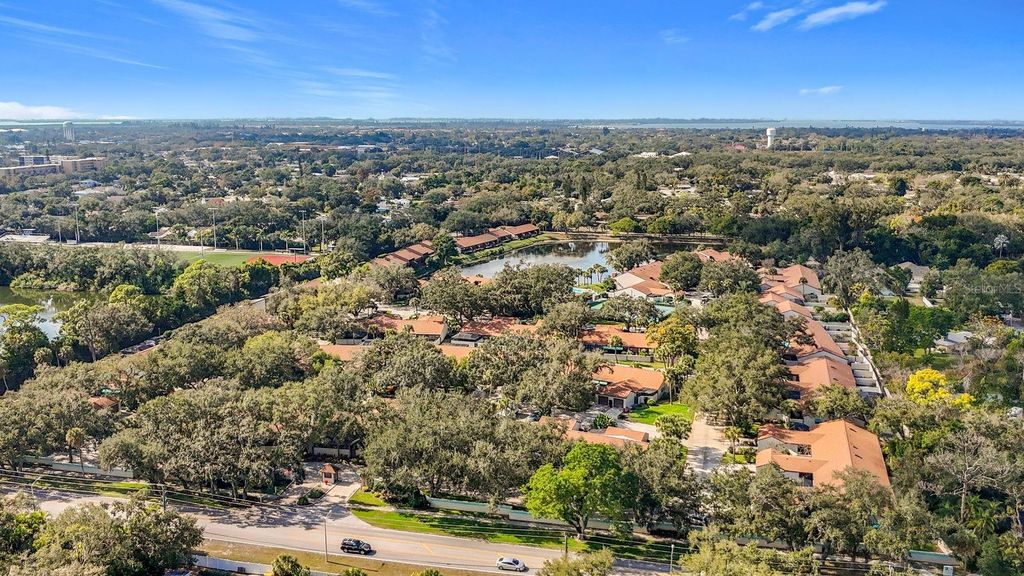 Image 37 of property listing at 2907 OAK LANE, Bradenton, FL 34209