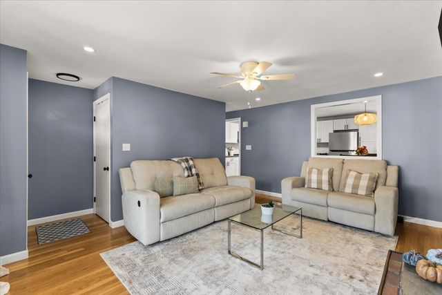 109 Lincoln Rd, Rockland, MA 02370