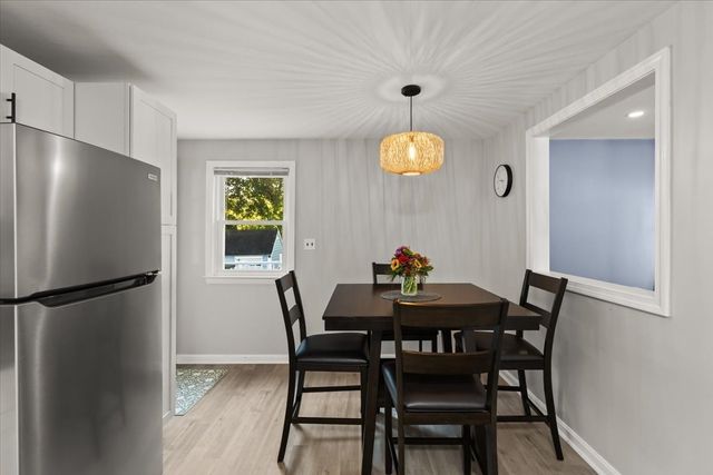 109 Lincoln Rd, Rockland, MA 02370
