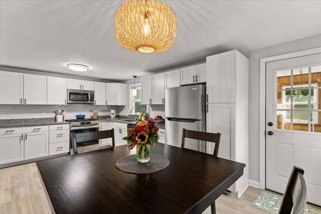109 Lincoln Rd, Rockland, MA 02370