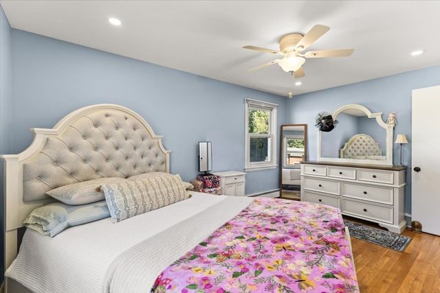 109 Lincoln Rd, Rockland, MA 02370