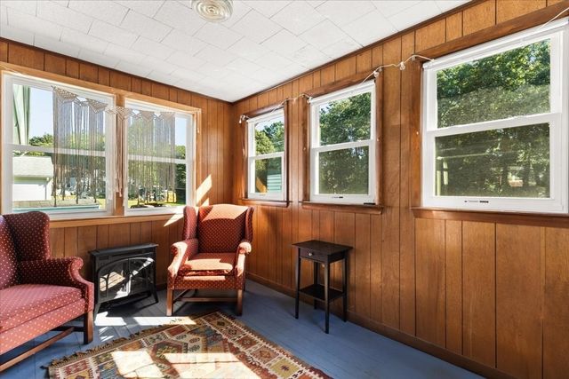 109 Lincoln Rd, Rockland, MA 02370
