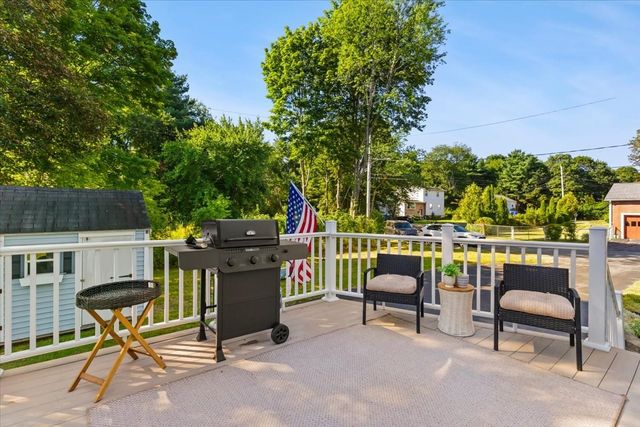 109 Lincoln Rd, Rockland, MA 02370