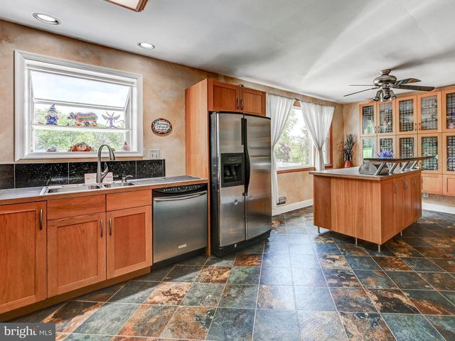 2922 CUB HILL RD, Baltimore, MD 21234