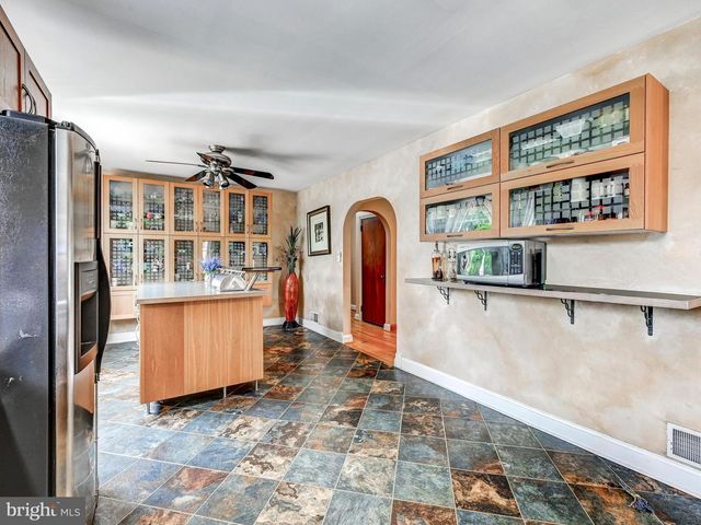 2922 CUB HILL RD, Baltimore, MD 21234