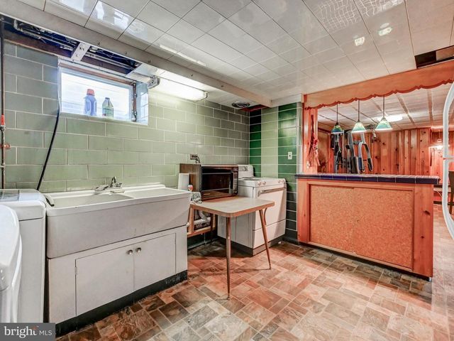 2922 CUB HILL RD, Baltimore, MD 21234