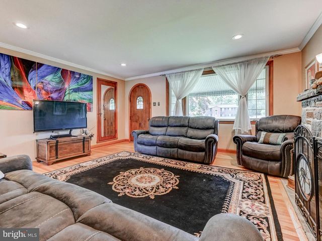 2922 CUB HILL RD, Baltimore, MD 21234