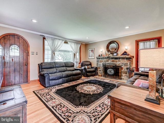 2922 CUB HILL RD, Baltimore, MD 21234