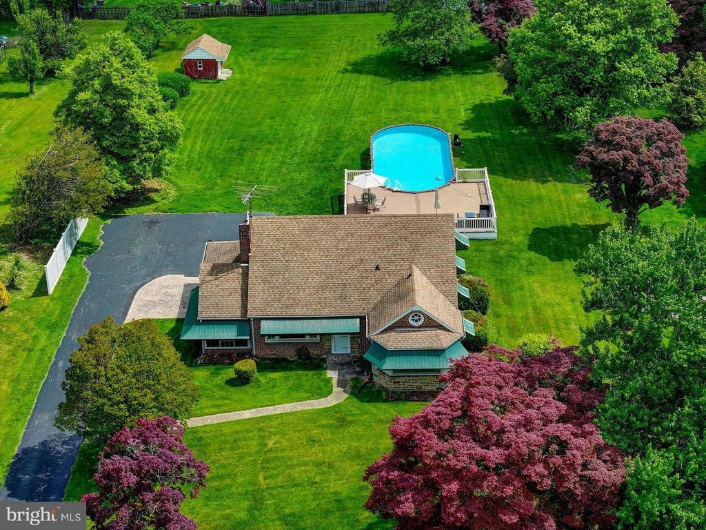2922 CUB HILL RD, Baltimore, MD 21234