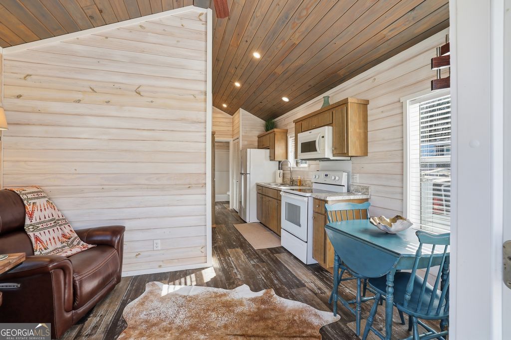 4960 Laurel Lodge LOT 35, Clarkesville, GA 30523 — photo 3