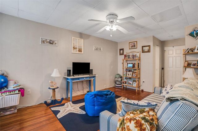 1233 OAK STREET NE, St Petersburg, FL 33701