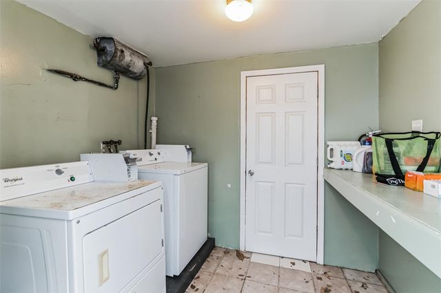 1233 OAK STREET NE, St Petersburg, FL 33701