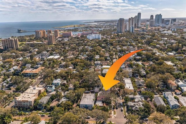 1233 OAK STREET NE, St Petersburg, FL 33701