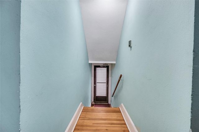 1233 OAK STREET NE, St Petersburg, FL 33701