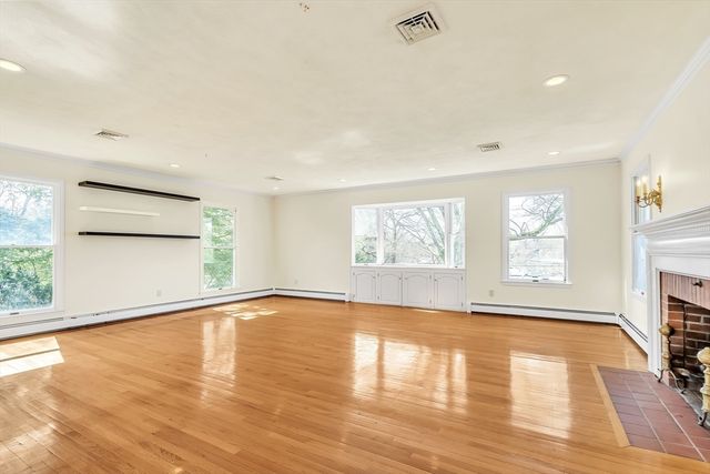 46 Outlook Dr, Lexington, MA 02421