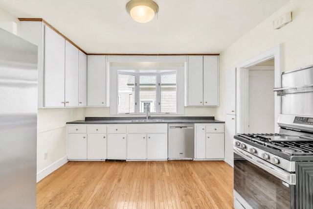 46 Outlook Dr, Lexington, MA 02421