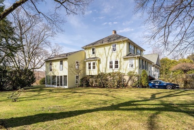 46 Outlook Dr, Lexington, MA 02421