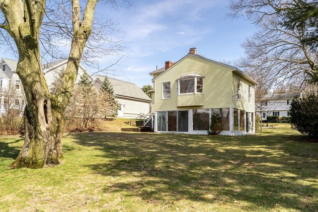 46 Outlook Dr, Lexington, MA 02421