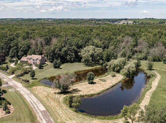 W9258 LAMISE WAY, Hortonville, WI 54944