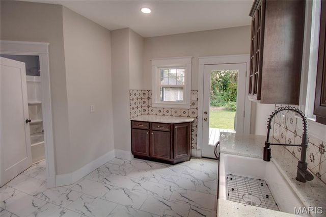 2619 Hillcrest Avenue, Alton, IL 62002