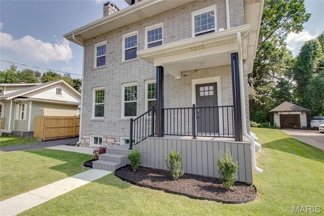 2619 Hillcrest Avenue, Alton, IL 62002