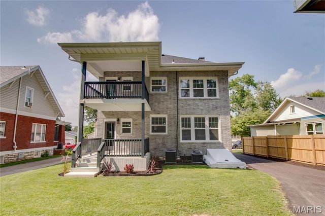 2619 Hillcrest Avenue, Alton, IL 62002