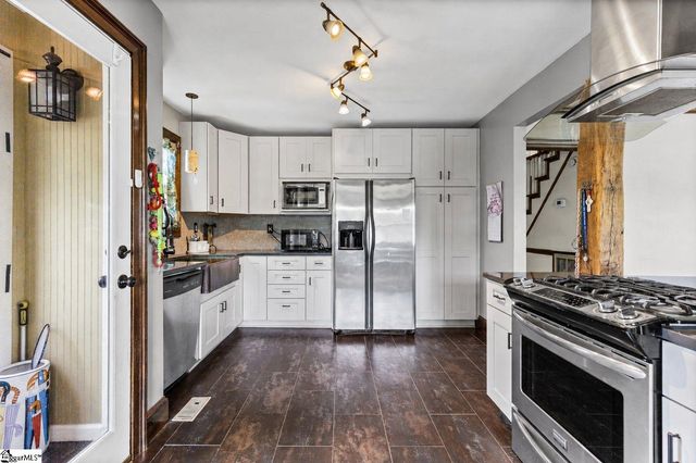 106 Lenore Avenue, Greenville, SC 29617