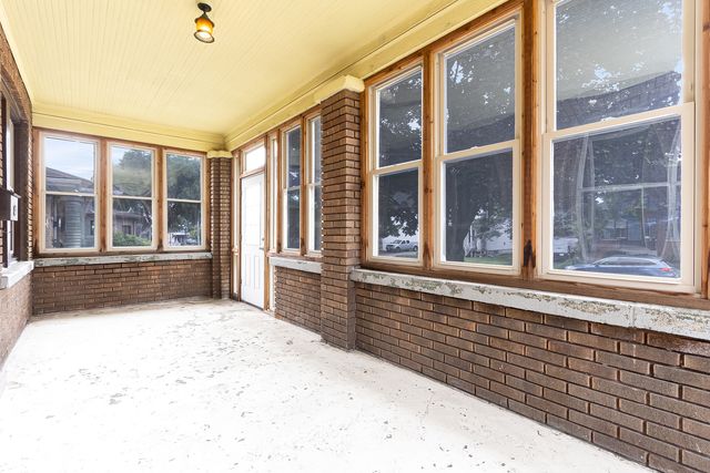 9419 S 54th Avenue, Oak Lawn, IL 60453