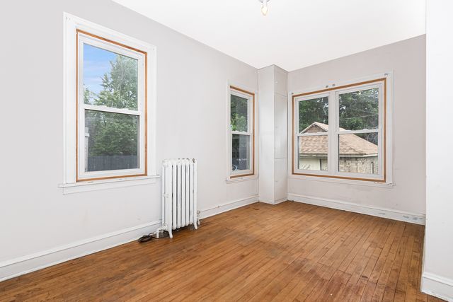 9419 S 54th Avenue, Oak Lawn, IL 60453