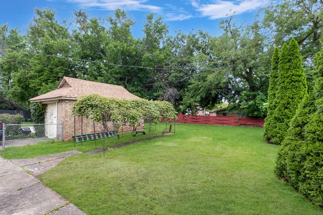 9419 S 54th Avenue, Oak Lawn, IL 60453