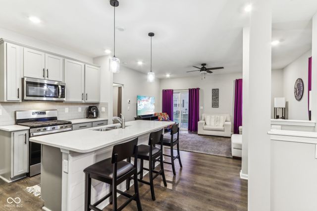 6433 Wasco Drive, Whitestown, IN 46075