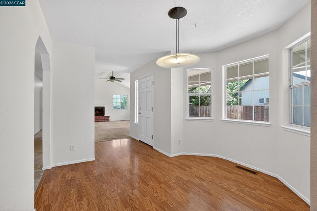 1836 Farm Bureau Rd, Concord, CA 94519