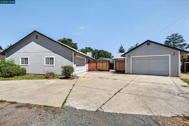 1836 Farm Bureau Rd, Concord, CA 94519