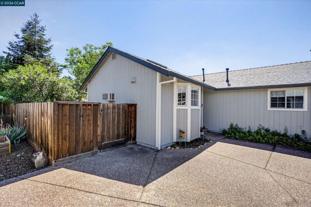 1836 Farm Bureau Rd, Concord, CA 94519