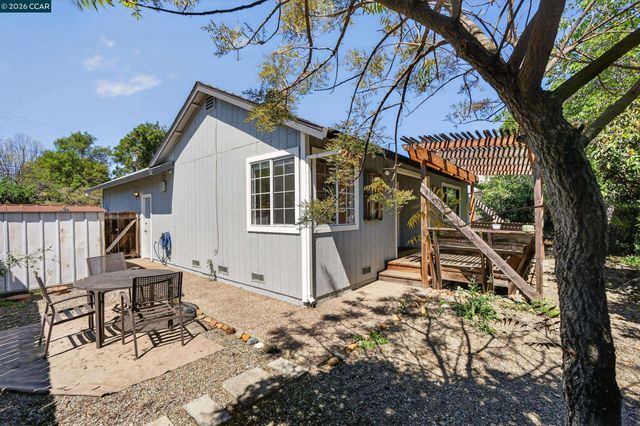 1836 Farm Bureau Rd, Concord, CA 94519