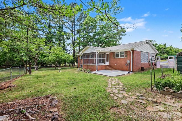79 Walnut Street, Badin, NC 28009