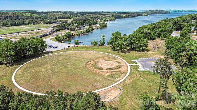 79 Walnut Street, Badin, NC 28009