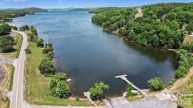 79 Walnut Street, Badin, NC 28009