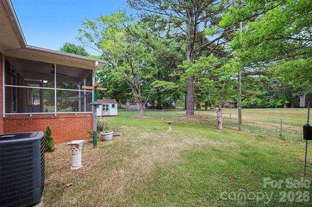 79 Walnut Street, Badin, NC 28009